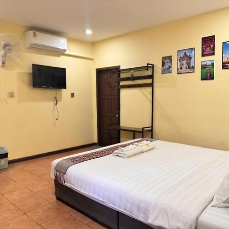 Yula Hotel Thatluang Vientiane Esterno foto