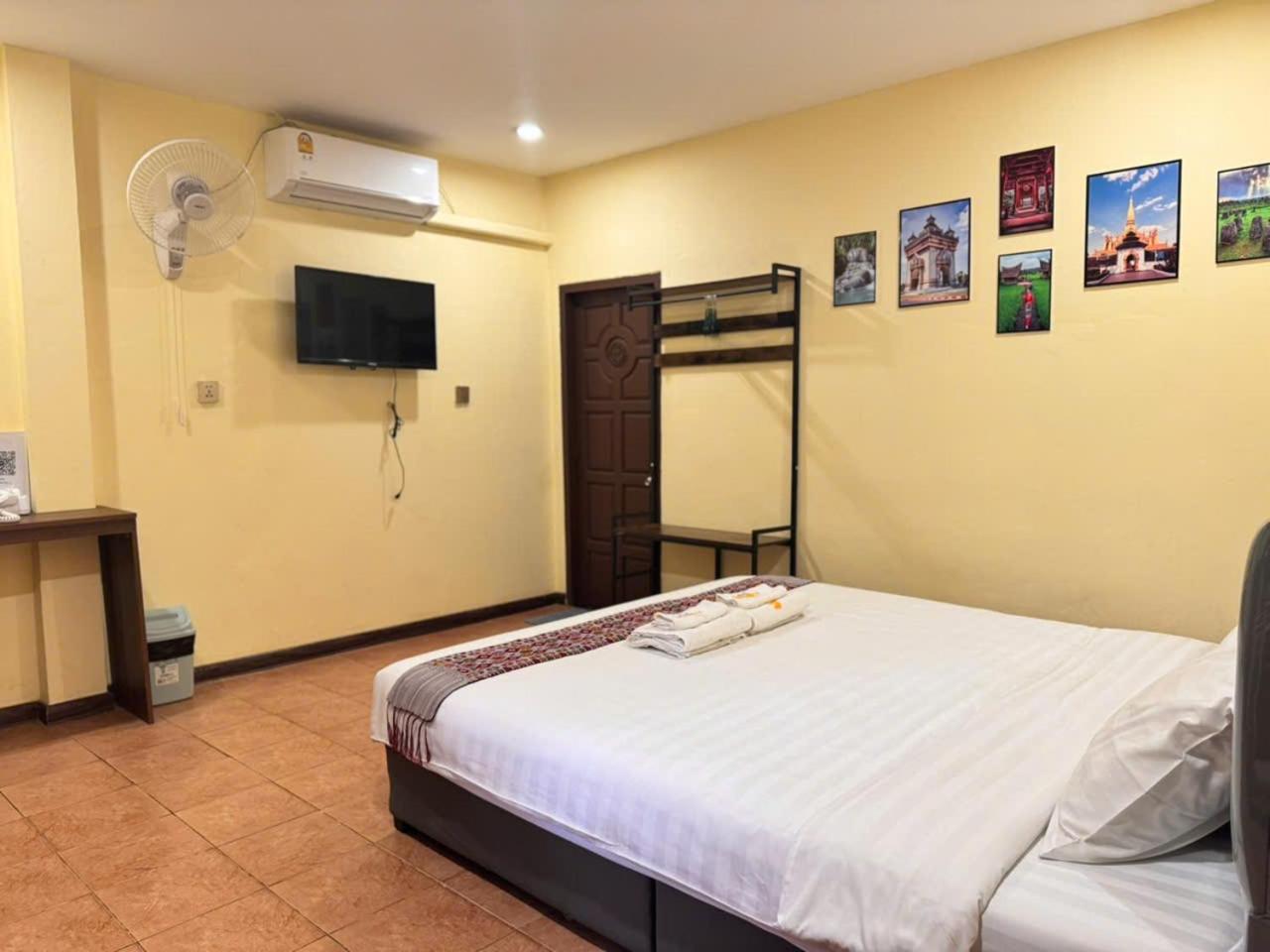 Yula Hotel Thatluang Vientiane Esterno foto