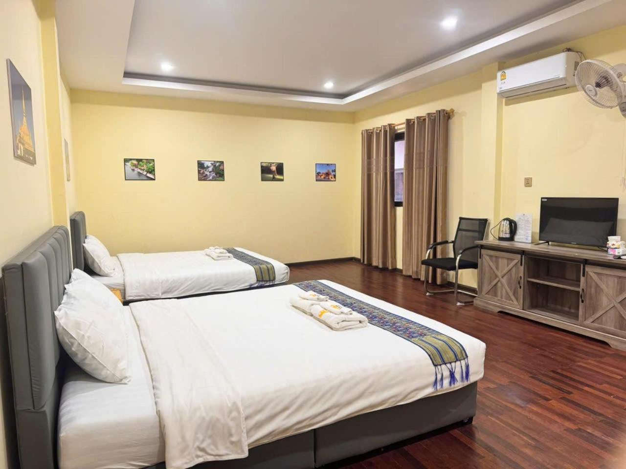 Yula Hotel Thatluang Vientiane Esterno foto