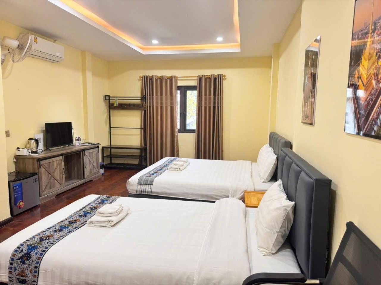 Yula Hotel Thatluang Vientiane Esterno foto